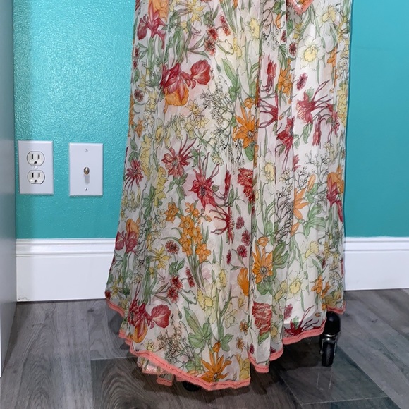 VINTAGE FLORAL SILK BLOUSE, SKIRT & SCARF | 8/10 - Picture 7 of 11